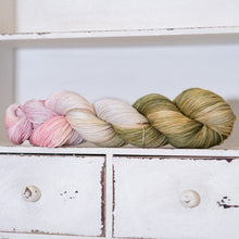 Load image into Gallery viewer, Mossy Knoll