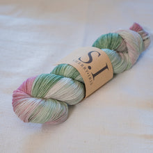 Load image into Gallery viewer, Nettle Flower