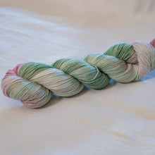 Load image into Gallery viewer, Nettle Flower