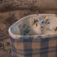 Load image into Gallery viewer, Moments Collection - No.2 Eleven O'Clock - Yarn