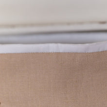 Load image into Gallery viewer, Linen Box Pouch
