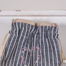 Load image into Gallery viewer, Heart Design Hand Embroidered Notions Pouch
