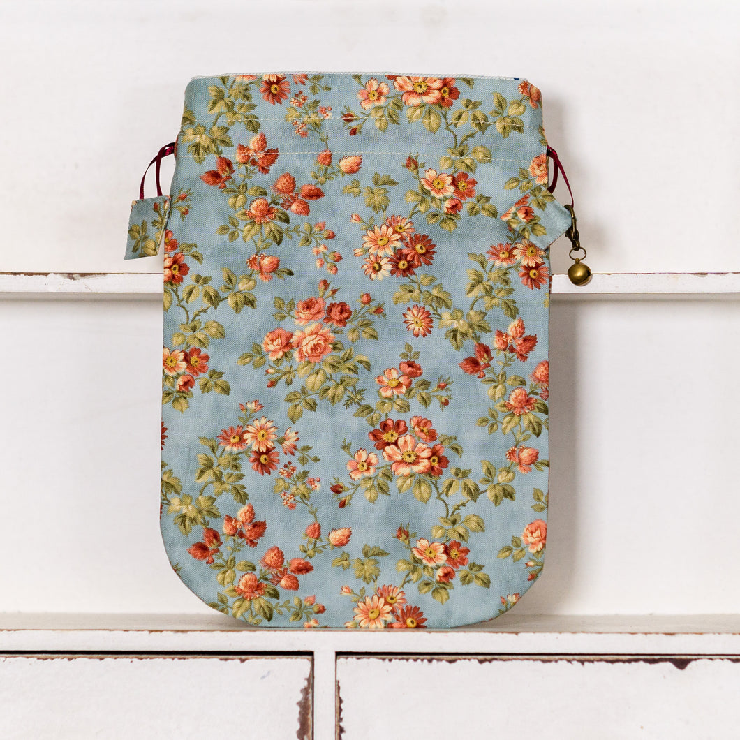 VINTAGE TREASURES NOTIONS POUCH
