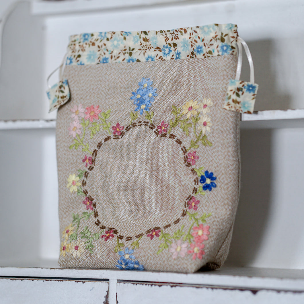 Vintage Embroidered Drawstring Pouch